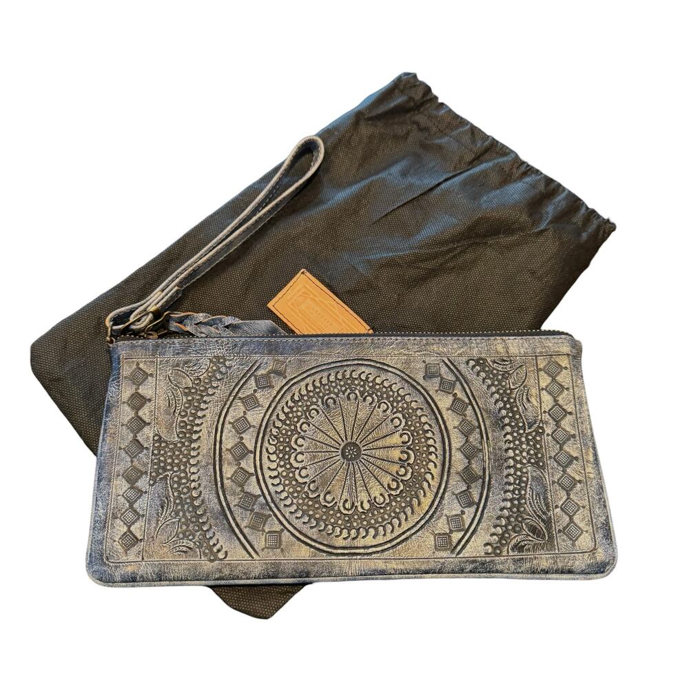Leaders in Leather Made in Paraguay Hand Made Tooled Blue Wristlet Clutch Purse